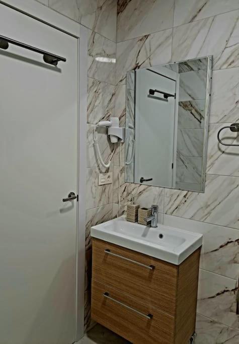 Апартаменты Cozy Studio With Sea View Бенидорм Экстерьер фото