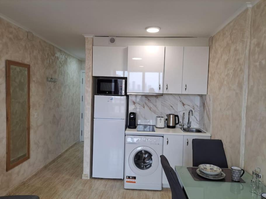 Апартаменты Cozy Studio With Sea View Бенидорм Экстерьер фото